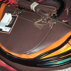 LADY BLOCK COLORS  ACCORDIAN STYLE HANDBAG MAKE A REASONABLE OFFER